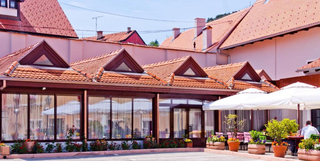 Hotel Livadic Samobor Exteriör bild